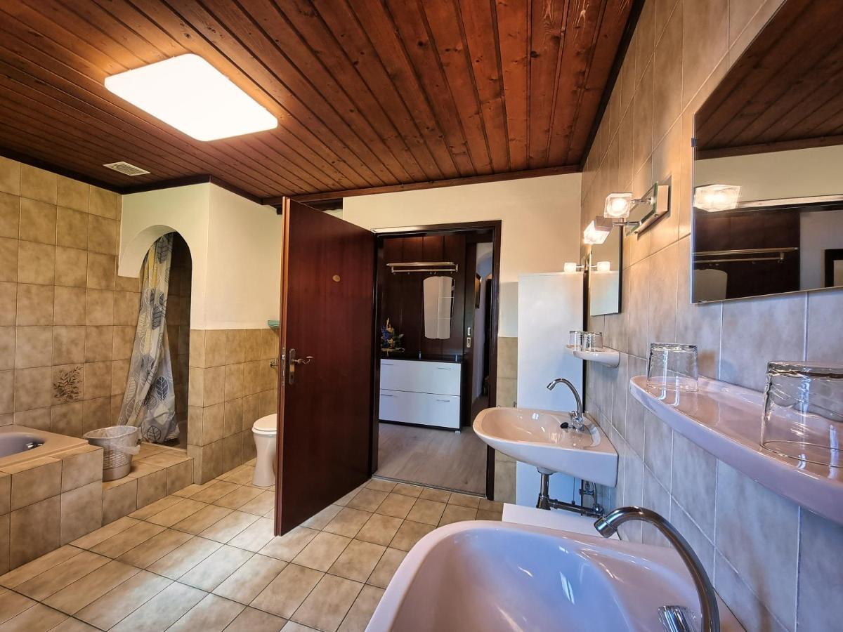 Gaestehaus Auf Der Hoehe Keutschach am See Bagian luar foto